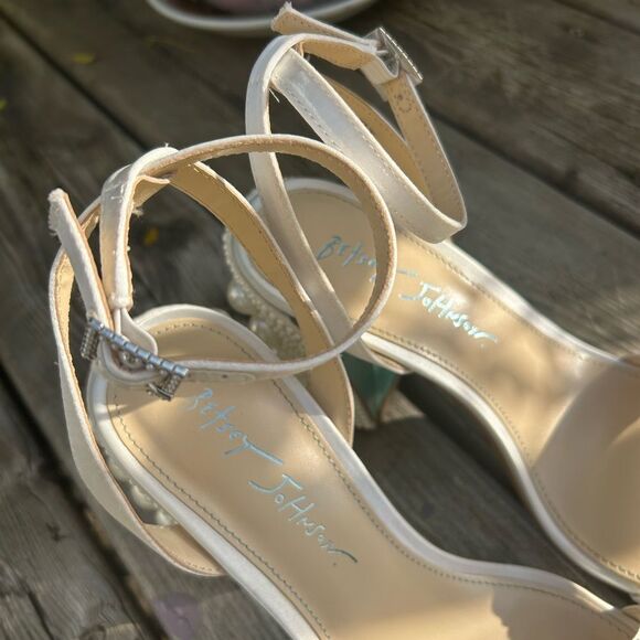 Blue By Betsey Johnson Heels Sandals Pearl Size 7M Bride Wedding Pumps - Picture 15 of 16